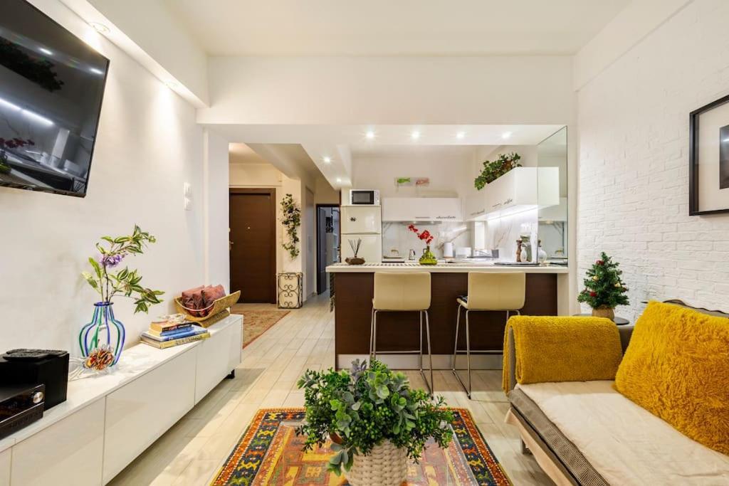 The Excellent Apartment *